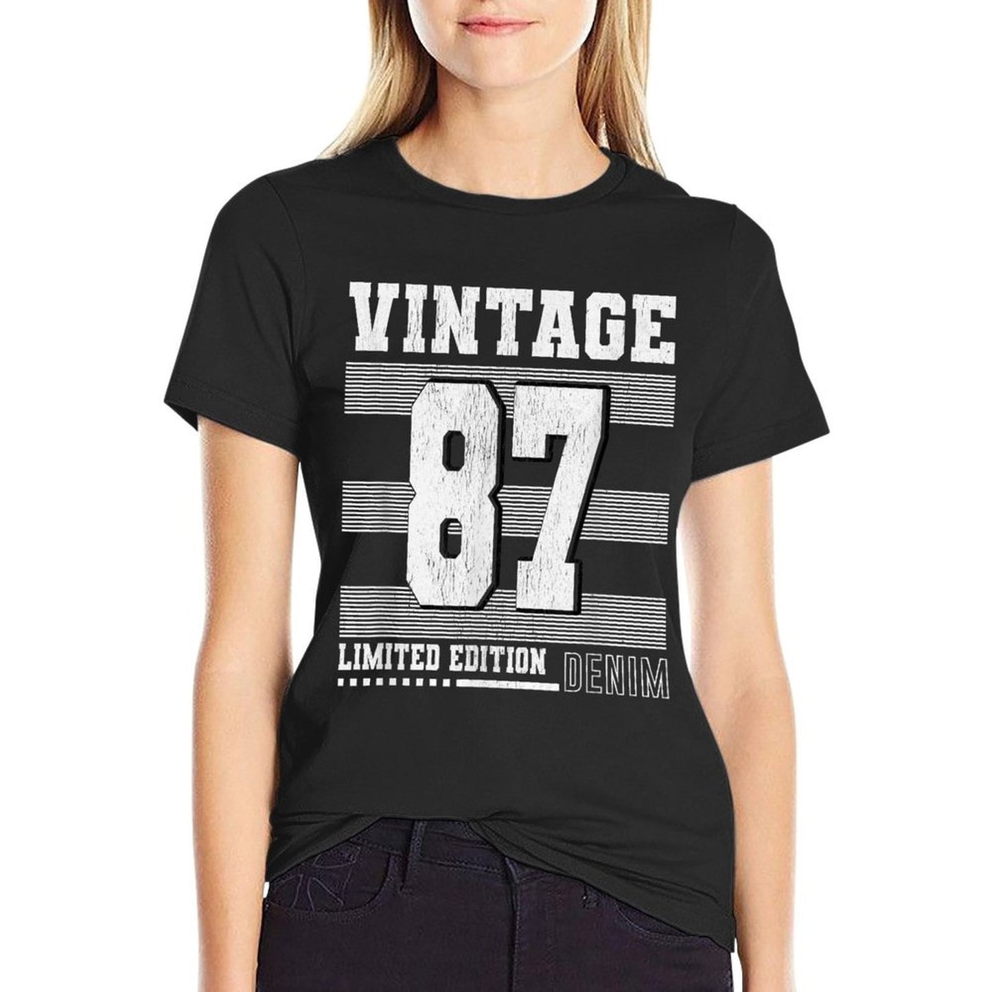 Vintage 87 Born in 1987 35 Years Old 35th Birthday Trendy Pattern T-Shirt
