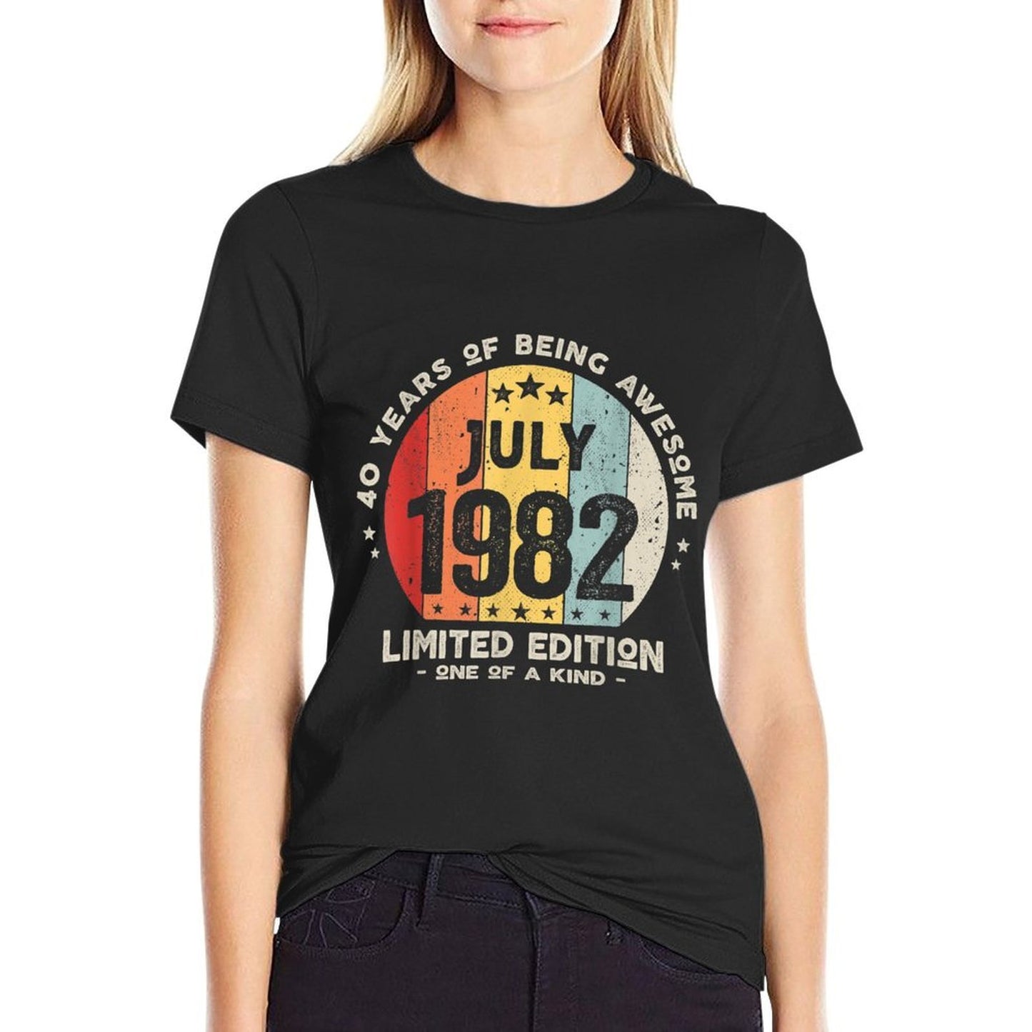 40 Years Old July 1982 Limited Edition 40th Birthday Ribbed Collar T-Shirt