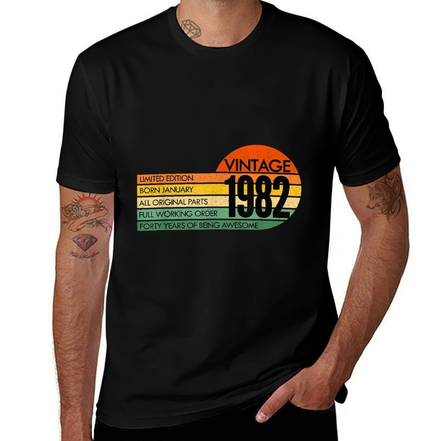 40 Years Old Vintage JANUARY 1982 40th Birthday Classic T-Shirt