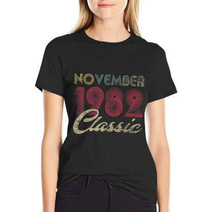 Classic November 1982 Bday Men Women Gifts 40th Birthday  Tagless Design T-Shirt
