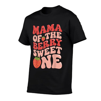 Mama Of The Berry Sweet One Strawberry First Birthday  Trendy Pattern T-Shirt