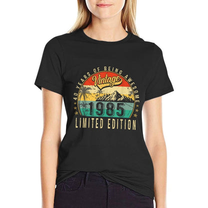 Retro 40th Birthday Gift 40 Years Old Vintage 1985 Men Women  Affordable Price T-Shirt