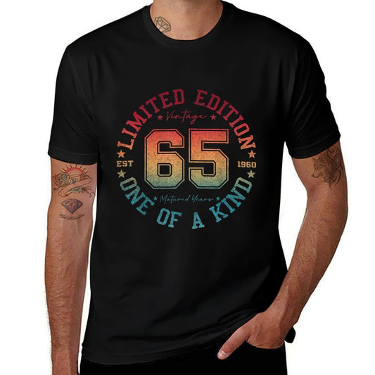 65 Year Old Gifts Vintage 1960 Limited Edition 65th Birthday  Quick-drying T-Shirt