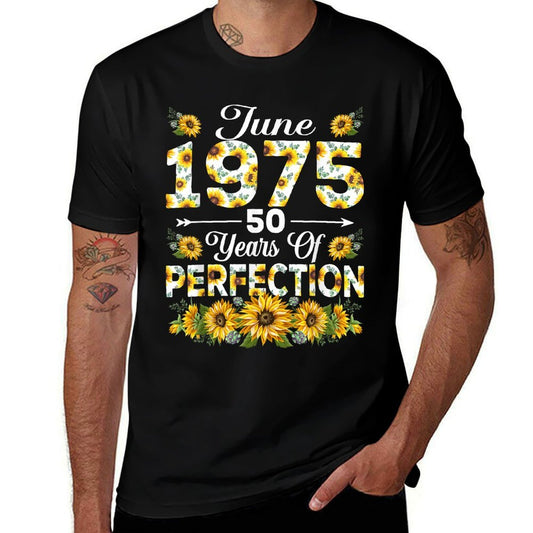 50 Year Old Sunflower June 1975 50th Birthday Decorations  Affordable Price T-Shirt