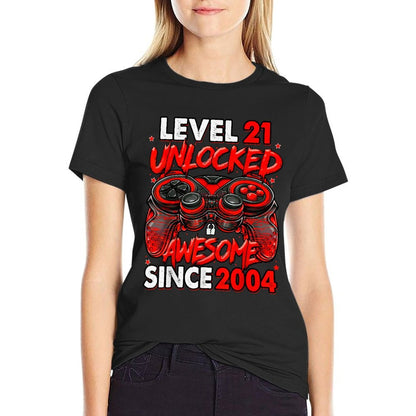 Level 21 Unlocked Awesome Since 2004 21st Birthday Gaming  Lightweight T-Shirt