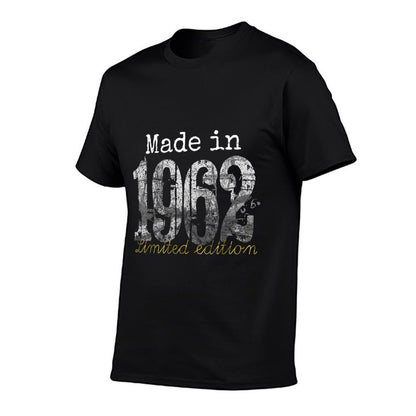 Made in 1962 - 60 Year Old 1962 60th Birthday Gift  Trendy Pattern T-Shirt