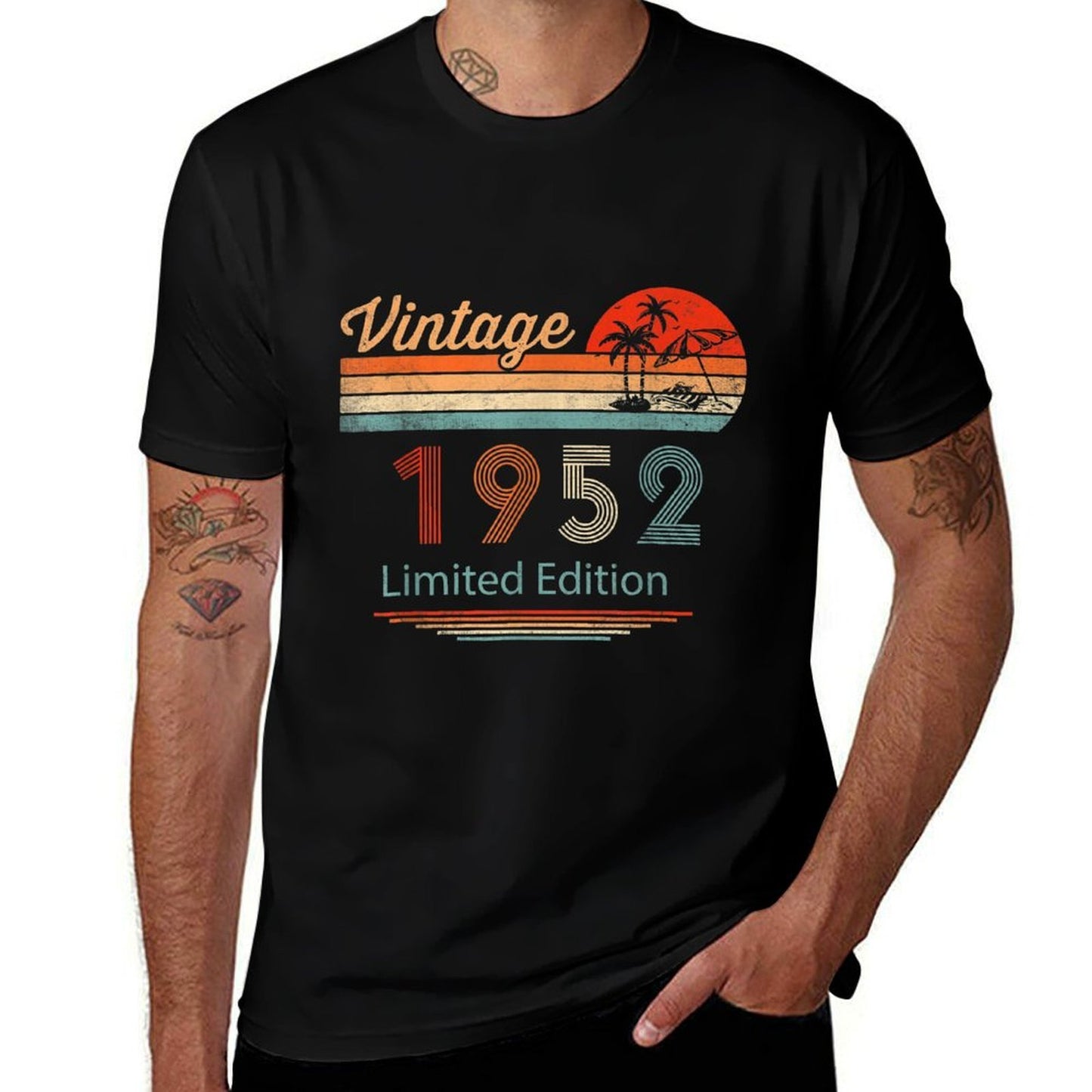 70 Year Old Gifts Vintage 1952 Limited Edition 70th Birthday  Trendy Pattern T-Shirt