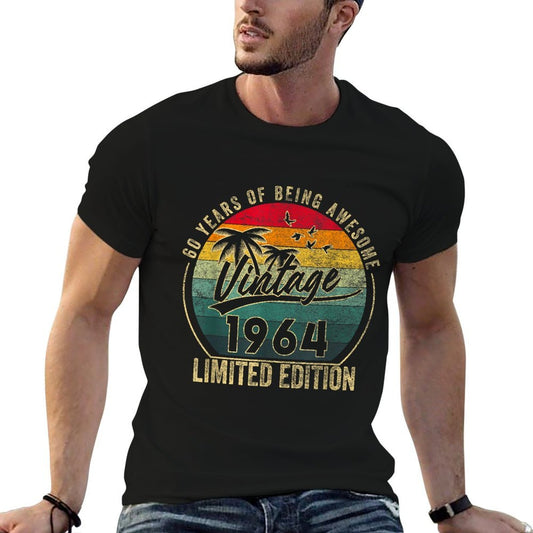 60 Years Old Retro Vintage 1964 60th Birthday Gift Men Women  Versatile T-Shirt