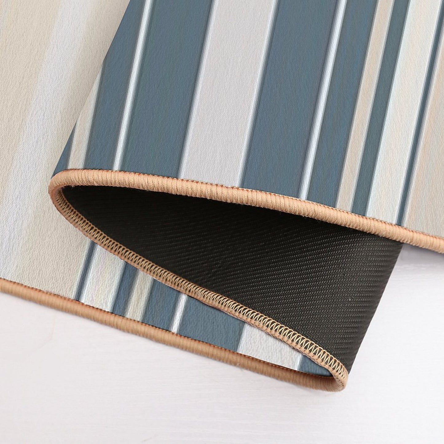 Nice & Neutral Slimming Effect Vertical Balanced Stripes  Long-Lasting Bath Mat