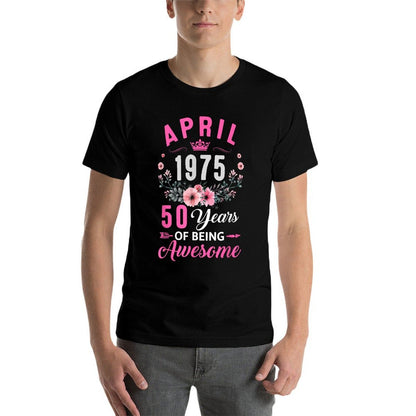 Awesome Since 1975 50 Years Old April 50Th Birthday Women  Lightweight T-Shirt