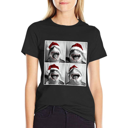 Funny Shark in Santa Hat Christmas Photobooth Xmas Selfie  Cotton T-Shirt
