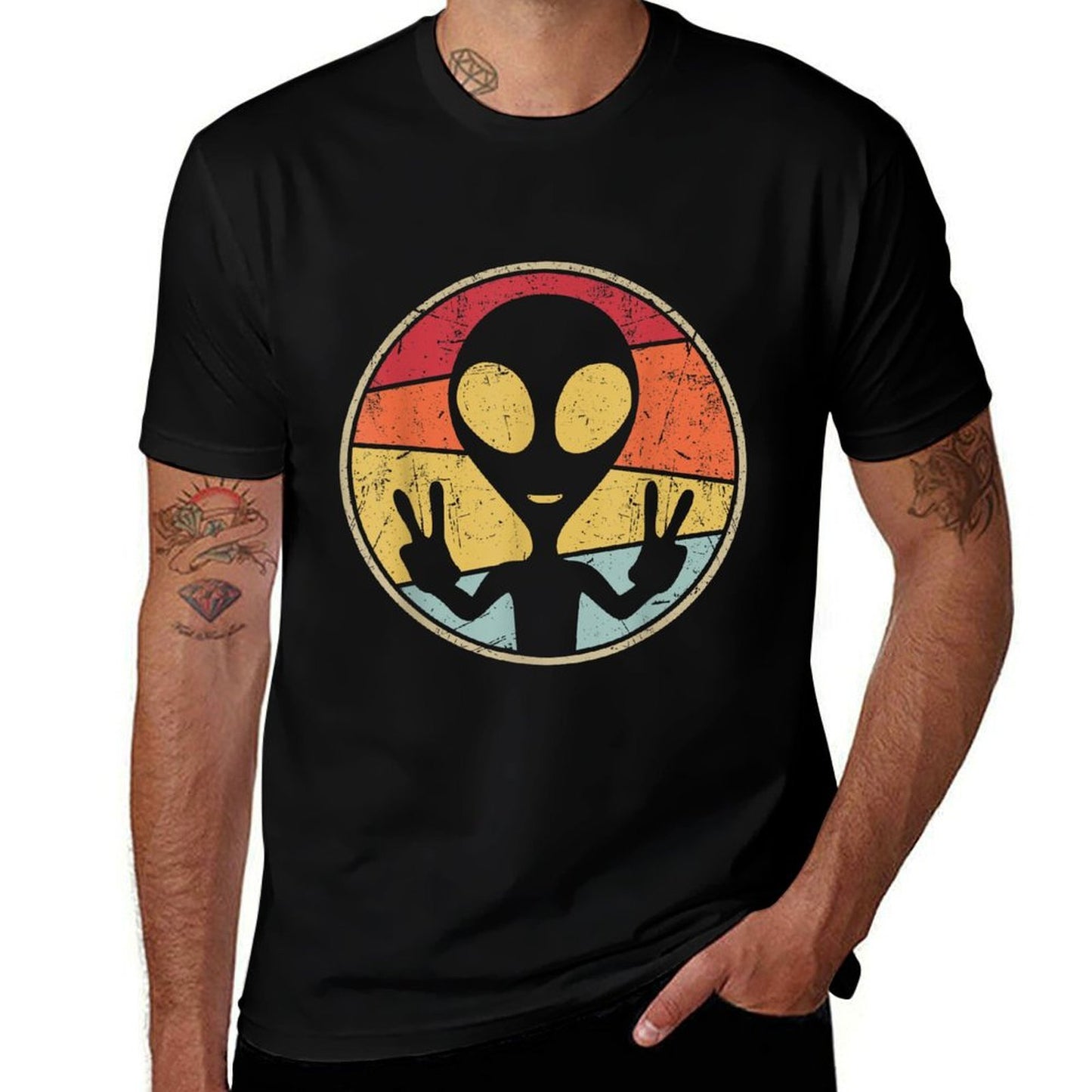 UFO Lover Funny Retro 80's Style Vintage Alien Space Gift  Moisture-wicking T-Shirt