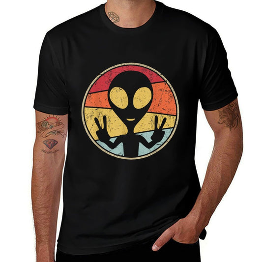 UFO Lover Funny Retro 80's Style Vintage Alien Space Gift  Moisture-wicking T-Shirt
