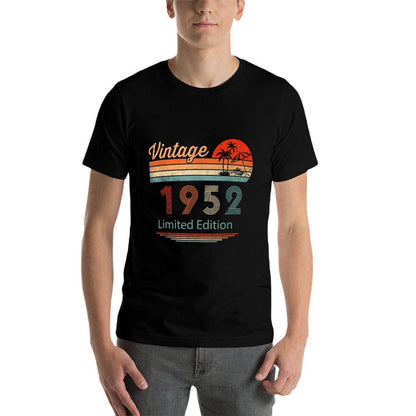 70 Year Old Gifts Vintage 1952 Limited Edition 70th Birthday  Trendy Pattern T-Shirt
