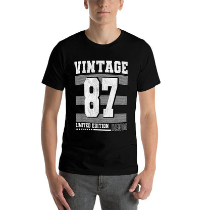 Vintage 87 Born in 1987 35 Years Old 35th Birthday  Trendy Pattern T-Shirt