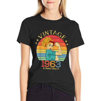 1963. Womens Gift Vintage 1963 Gifts for Women Born in 1963  Heathered Texture T-Shirt