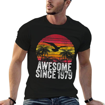 40th Birthday Gift Vintage 1979 Classic Men Women Sunset  Versatile T-Shirt