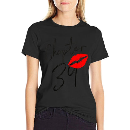 Chapter 39 Years Lips Love 39 Th Birthday Born In 1982  Versatile T-Shirt