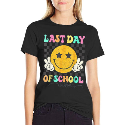 Last Day Of School Vibes Cute End Of School Kids Girls Moisture-wicking T-Shirt