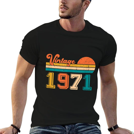 Vintage 1971 Sunset - 50th Birthday Retro  Graphic-printed T-Shirt