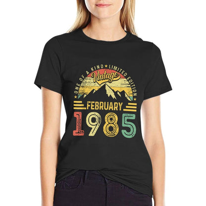 Vintage 40th Birthday Gift Vintage February 1985 Men Women  Moisture-wicking T-Shirt