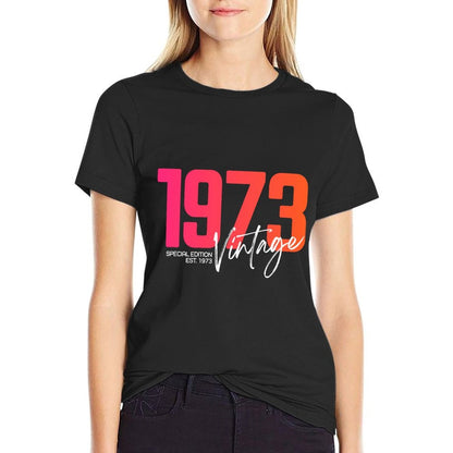 Vintage 1973 50 Year Old Birthday Born in 1973 50th Birthday  Trendy Pattern T-Shirt
