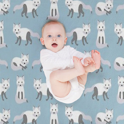 Arctic Fox Pattern Machine-washable Throw Blanket