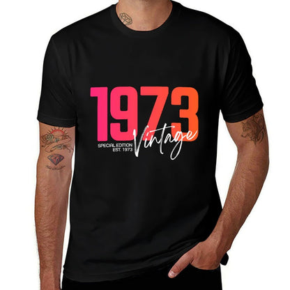 Vintage 1973 50 Year Old Birthday Born in 1973 50th Birthday  Trendy Pattern T-Shirt