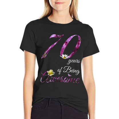 70 Year Old Awesome Floral 1954 70th Birthday Gift  Cotton T-Shirt