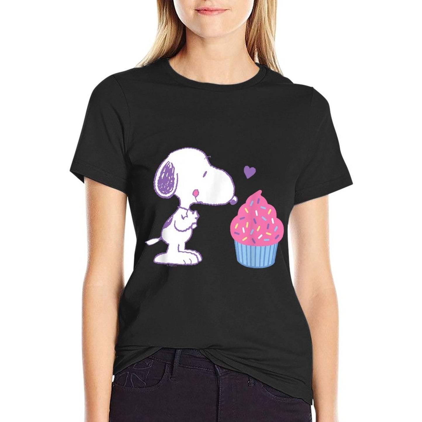 Peanuts - Snoopy Heart Cupcake  Soft T-Shirt