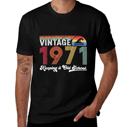 Vintage Keeping It Old School Since 1971 50th Birthday Gift  Affordable Price T-Shirt