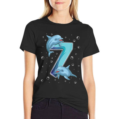 7 Year Old Dolphin 7th Birthday Girl Party Dolphin Lover  Versatile T-Shirt
