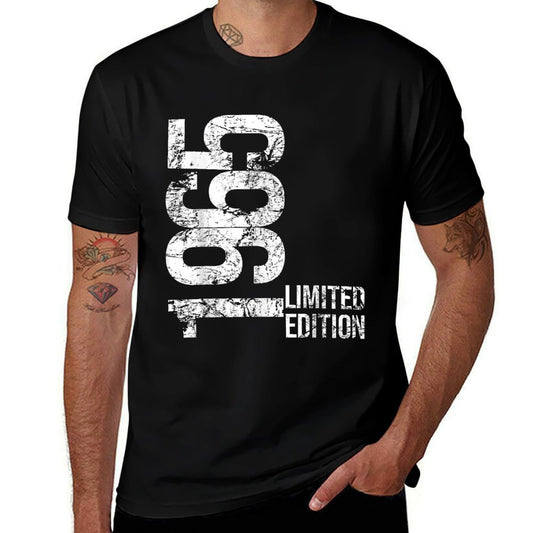 60th Birthday 60 Years Old Man Woman Vintage 1965  Classic T-Shirt