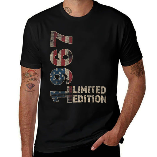 58th Birthday Gift Men Vintage Born 1967 Turning 58 Year Old  High-quality Stitching T-Shirt