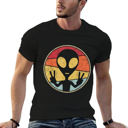 UFO Lover Funny Retro 80's Style Vintage Alien Space Gift  Moisture-wicking T-Shirt