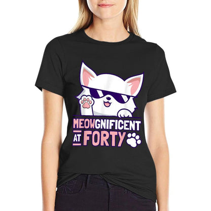40th Birthday Cat Lover 40 Year Cat Owner Birthday Age 40  Easy-care T-Shirt
