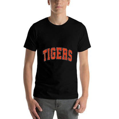 Retro Tigers Heart Throwback Vintage Style Classic  Versatile T-Shirt