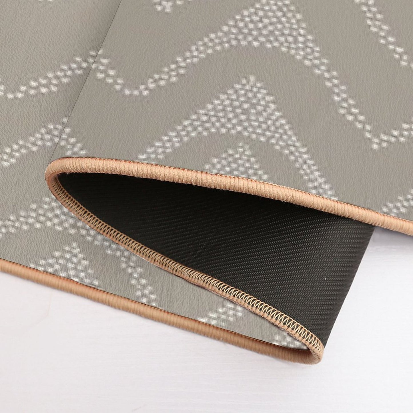 Horizontal Stippled Lines White on Taupe  Rapid-Drying Bath Mat