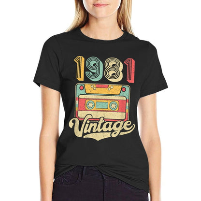 Vintage 1981 - 40 Years Old Gift - 40th Birthday  Heathered Texture T-Shirt