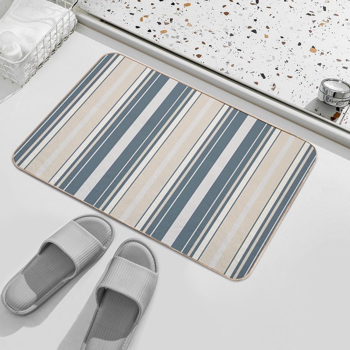 Nice & Neutral Slimming Effect Vertical Balanced Stripes  Long-Lasting Bath Mat