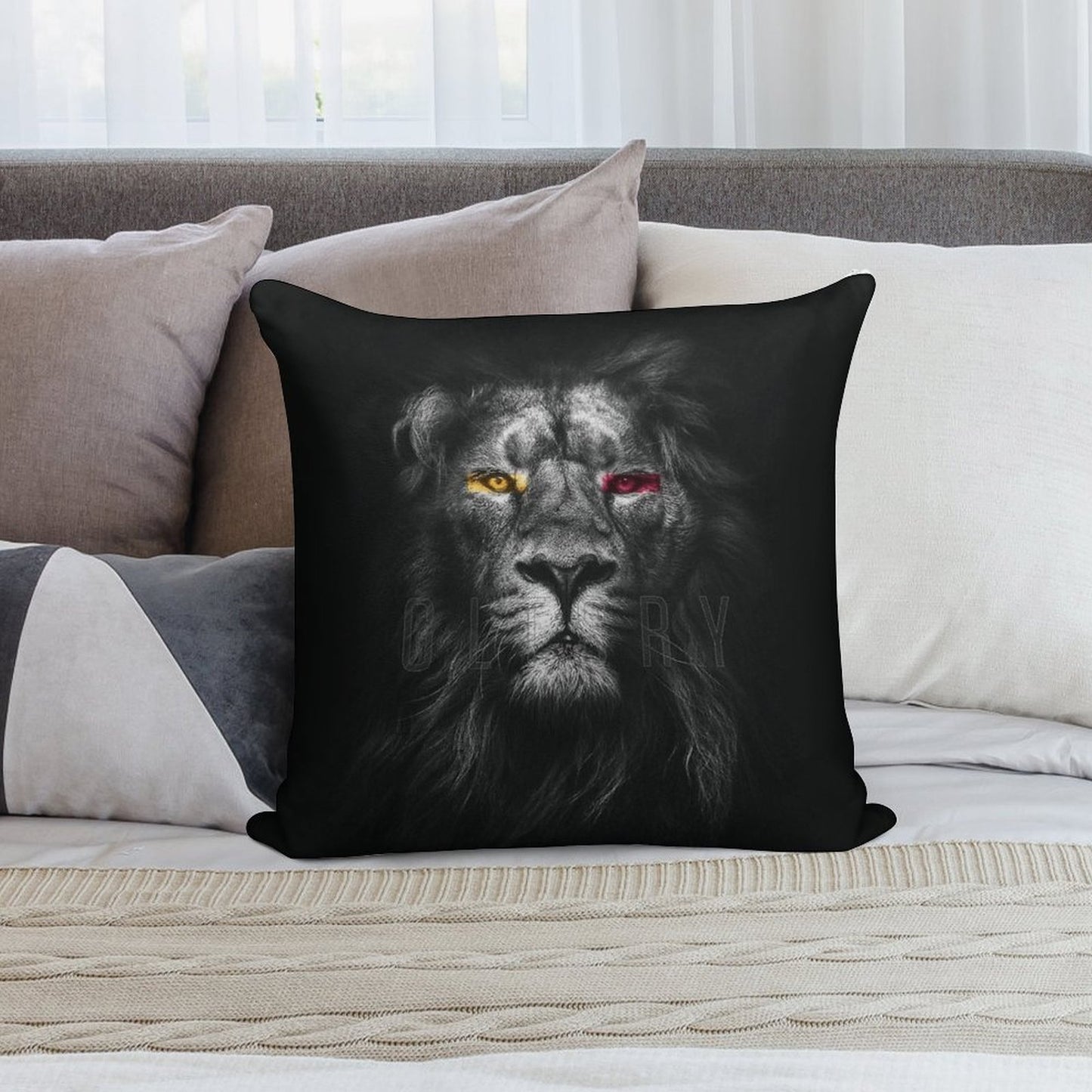 Galatasaray Aslan Soft Luxury Feel Throw Pillow