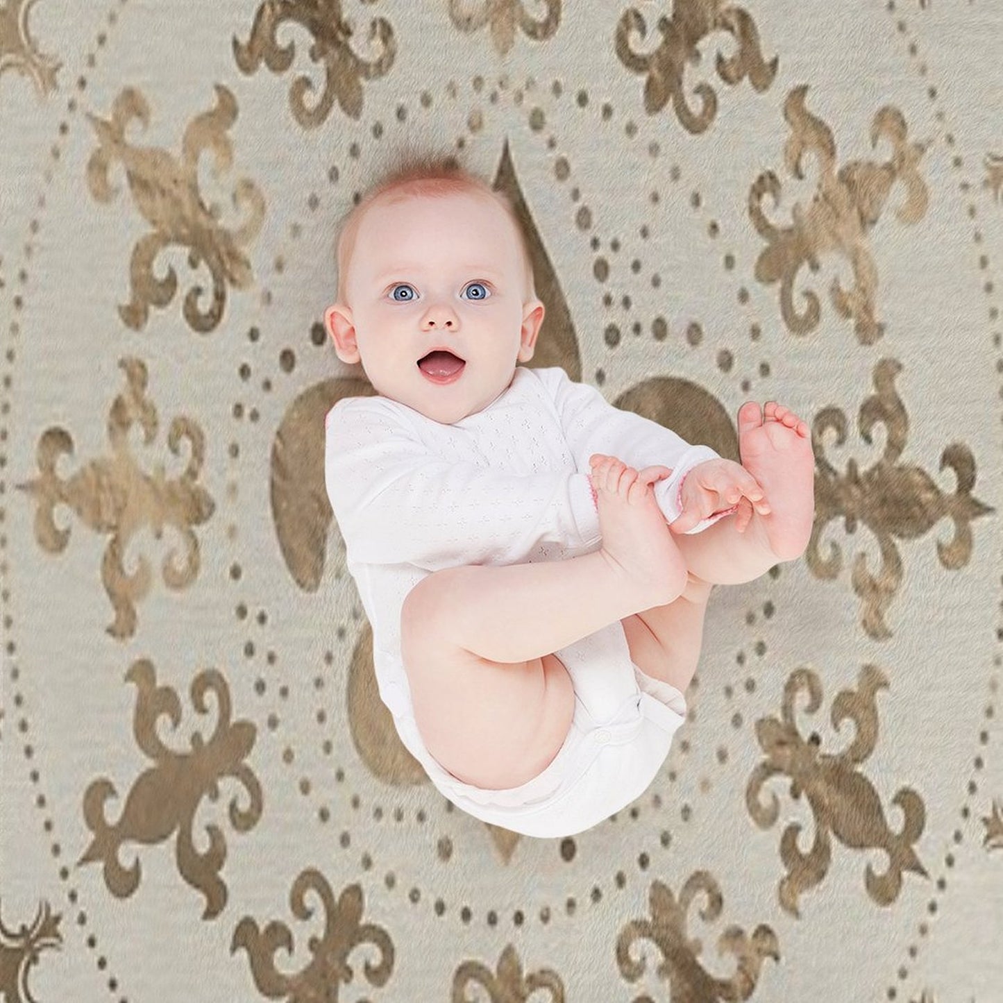 Fleur-de-lis Ornament Pastel Gold Sustainable Throw Blanket