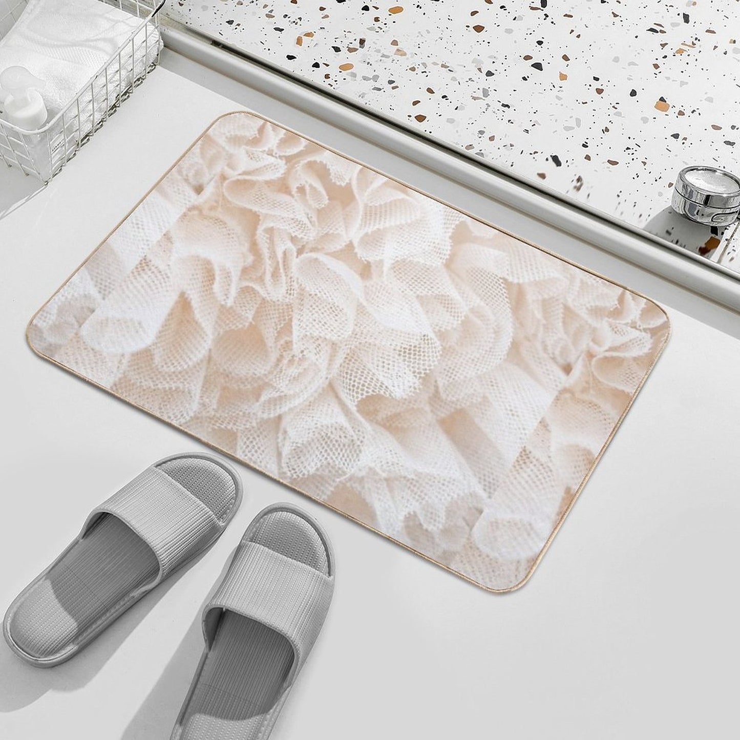 Floaty Tulle  Repositionable Bath Mat