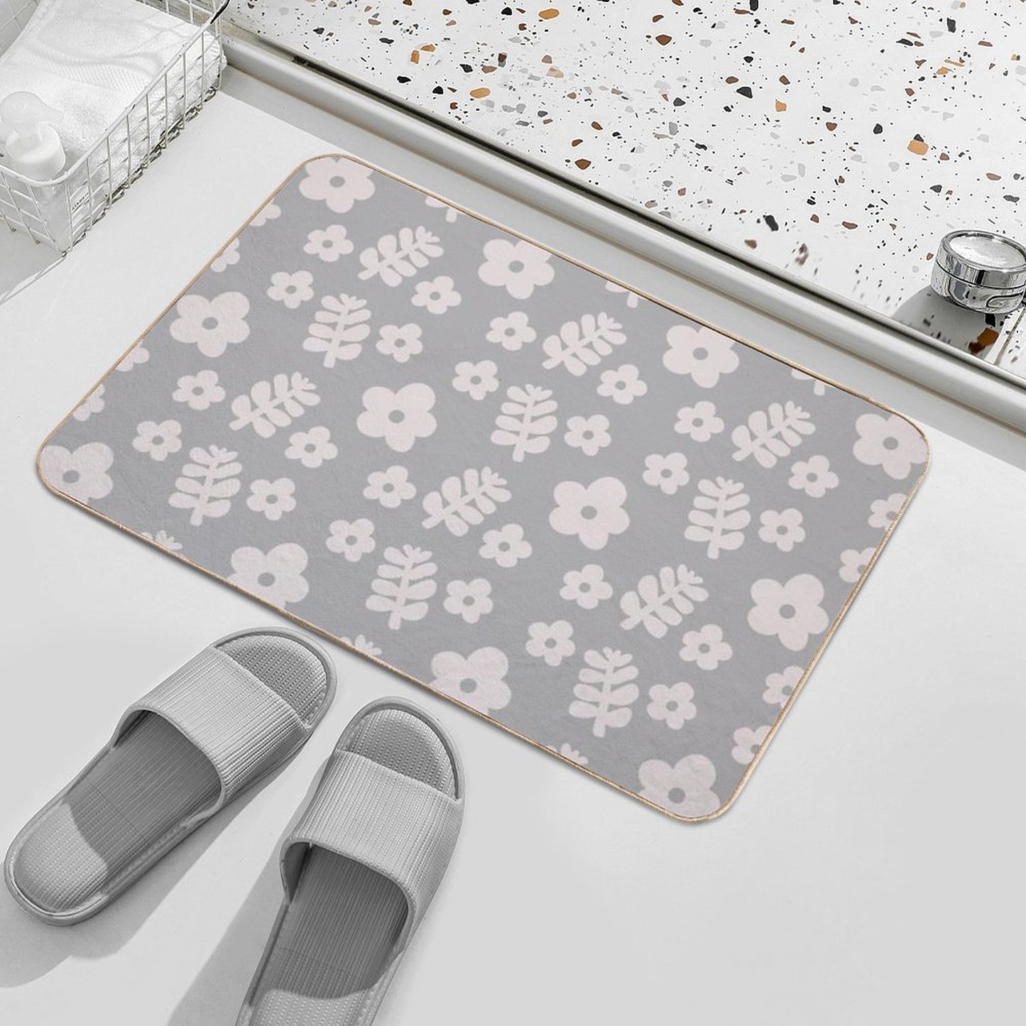Mid Century Modern Flowers & Leaves, Cute Retro Pattern, Gray Taupe  Non-Slip Bath Mat