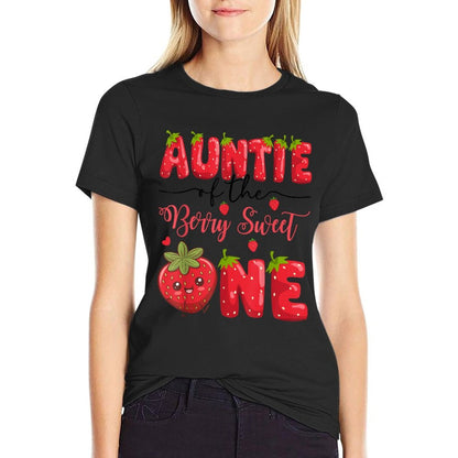 Auntie Of The Berry Sweet One Strawberry First Birthday  Graphic-printed T-Shirt