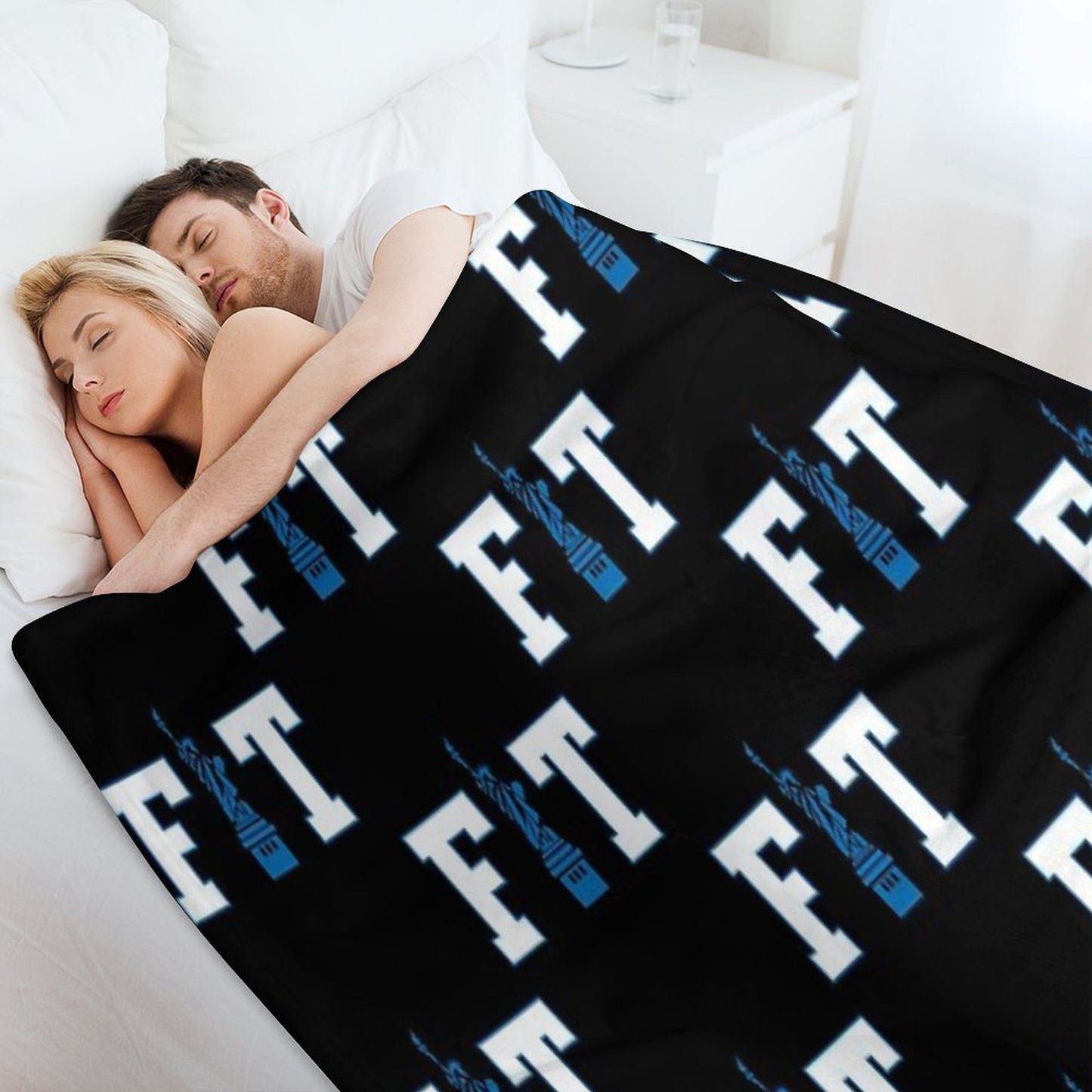 Fashion Institute of Technology New York City Skyline FIT NYC Travel-friendly Throw Blanket