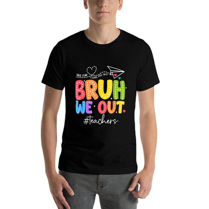 Bruh We Out Teachers Cute End Of School Year Groovy Summer Trendy Pattern T-Shirt